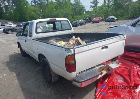 1995 Toyota Tacoma Xtracab z USA, uszkodzony, nr VIN 4TAUN53B2SZ019575